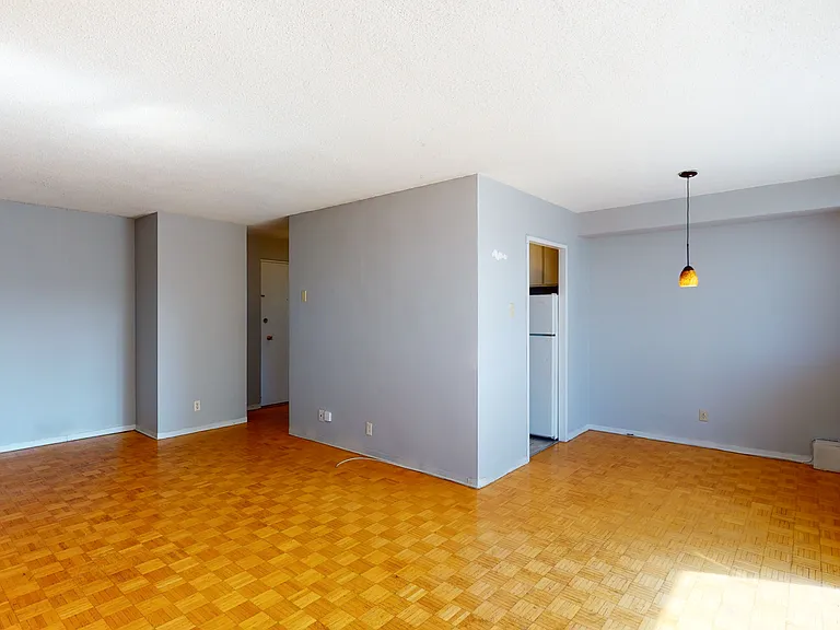 230 Gloucester St — Photo 11