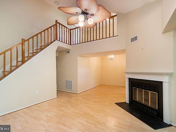 3rd image of 7717 Inversham Dr APT 115