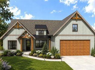 909 Roundtop Rd, Ellijay, GA 30540
