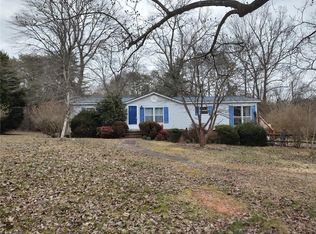 320 S Edgewood Rd, Eden, NC 27288