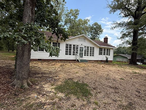 3rd image of 4520 Whitehaven Dr
