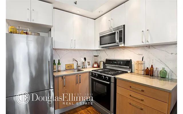 Sold by Douglas Elliman | media 41