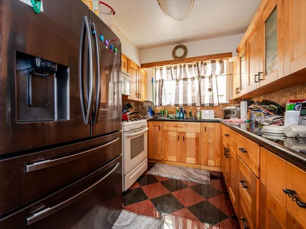 1405 East 233rd Street image 8 of 31