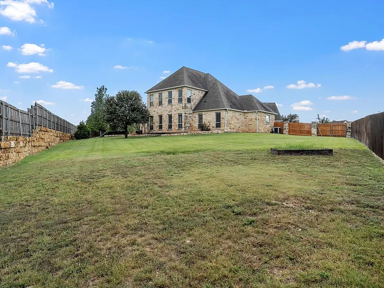 7030 Flagstone Cir — Photo 40