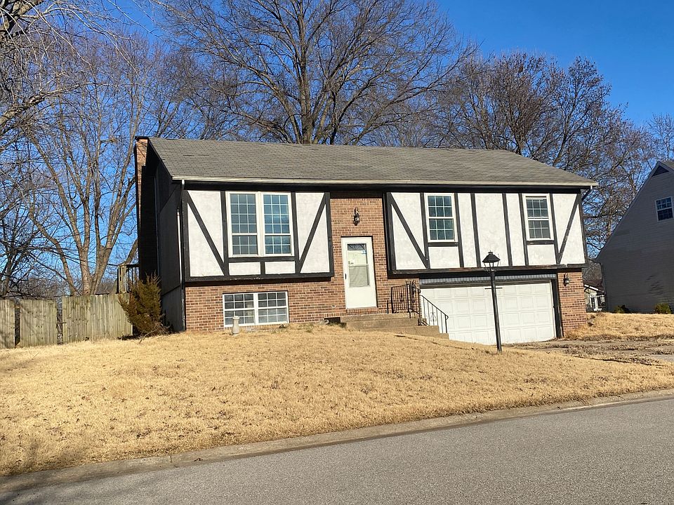 2nd image of 116 Urban Way Dr