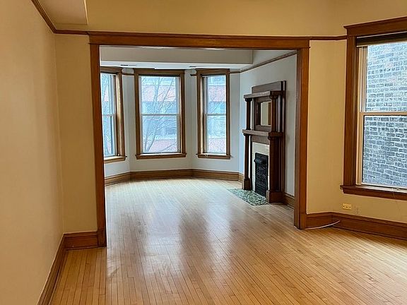 2nd image of 2838 N Sheffield Ave APT 3