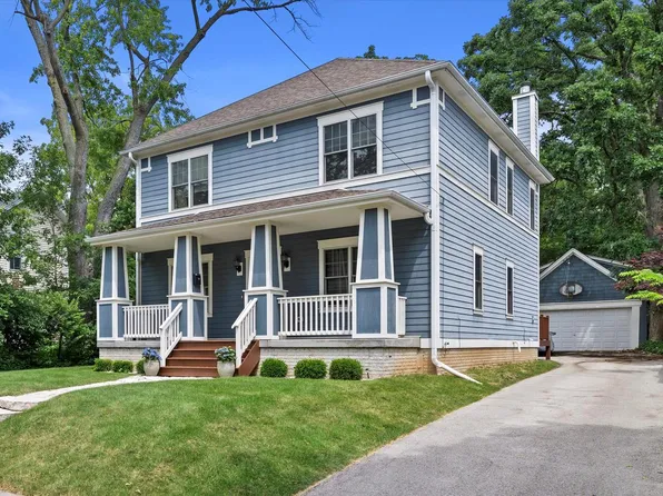 125 North Charles STREET, Waukesha, WI 53186