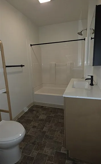 16 Central St #2 — Photo 14