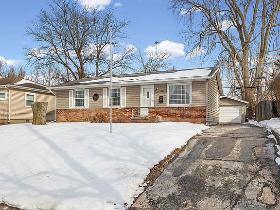 2nd image of 1008 Hedgewood Dr