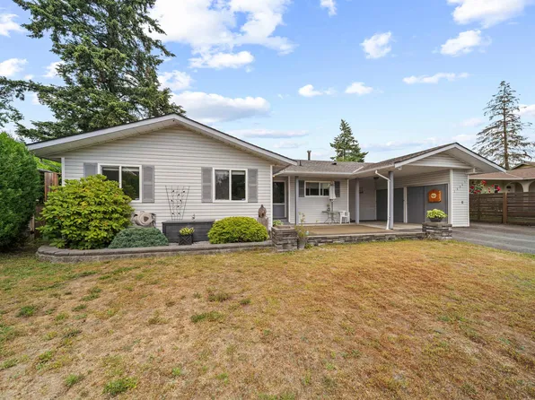 19347 117b Ave, Pitt Meadows, BC V3Y 1C4