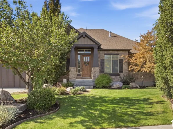 145 N Vista Dr, Kaysville, UT 84037