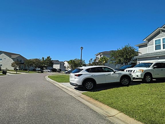 4th image of 210 Laurel Crest Way