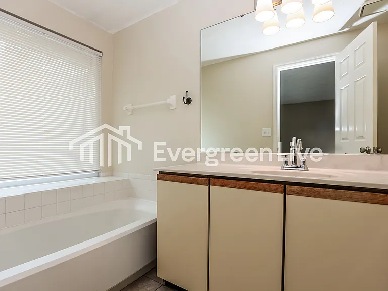 2925 Maureen Ct — Photo 14