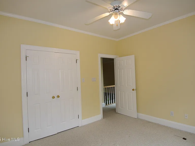 1113 Devonshire Dr — Photo 25