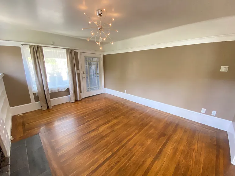 1604 Macarthur Blvd — Photo 14