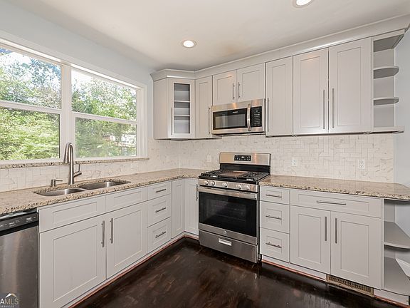 5th image of 3426 Glenwood Rd