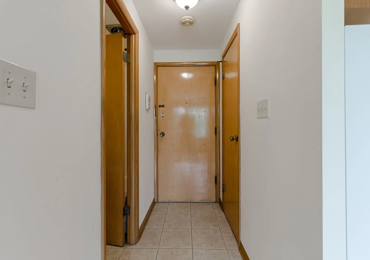 Chicago Place Apartments — Photo 3
