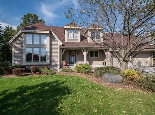 2002 Springbrook S, Waukesha, WI 53186