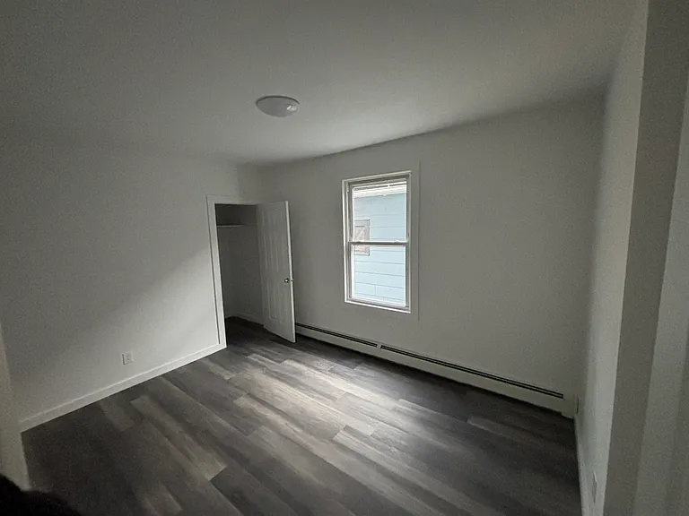 188 N Hamilton St — Photo 1