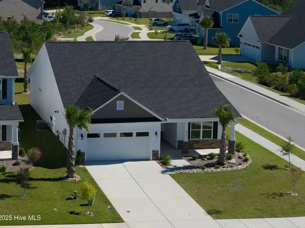 1018 Terraces Lane, Hampstead, NC 28443