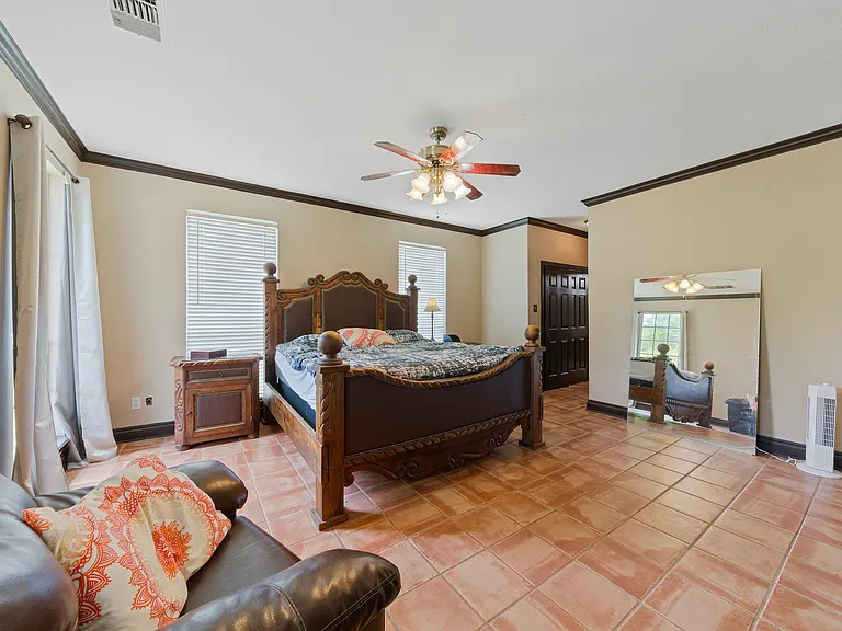 103 Saddle View Dr — Photo 17