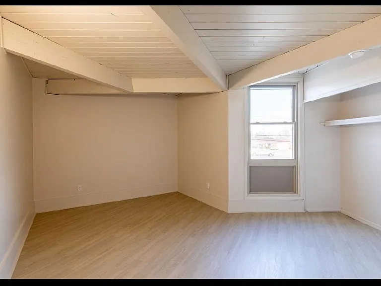 4301 Harriet St — Photo 17