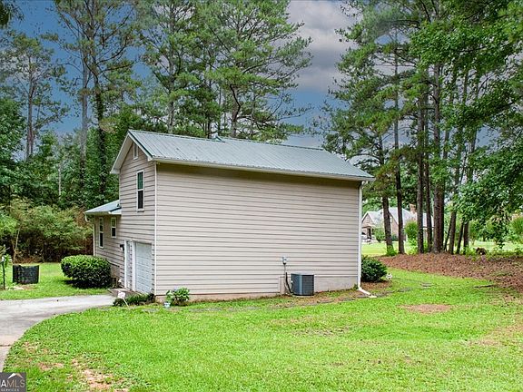 4th image of 1580 King Mill Rd