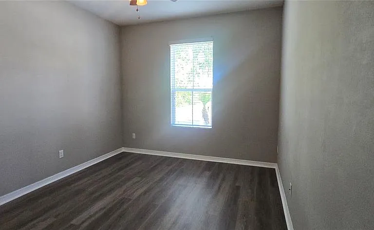7564 Bishop Square Dr — Photo 4