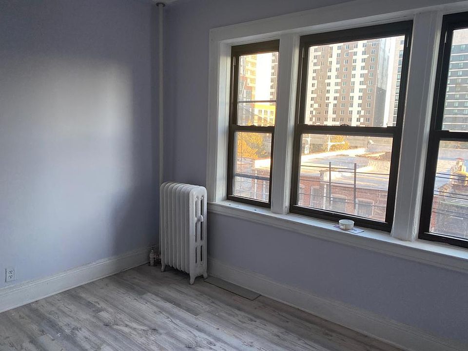 2nd image of 90-39 148th St #3C