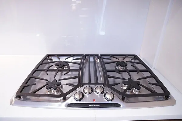 Rented by Renetta Real Estate | media 12