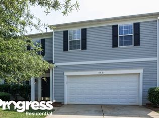 8923 Goldfields Dr, Charlotte, NC 28227