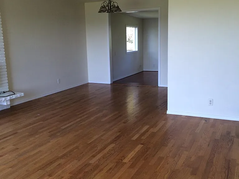 2128 NE 6th Ct — Photo 26