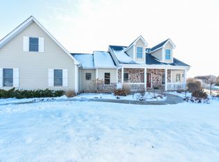 3503 Ridge Rd, Spring Grove, IL 60081