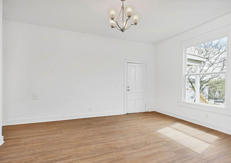 1st image of 1915 McCallie Ave #2