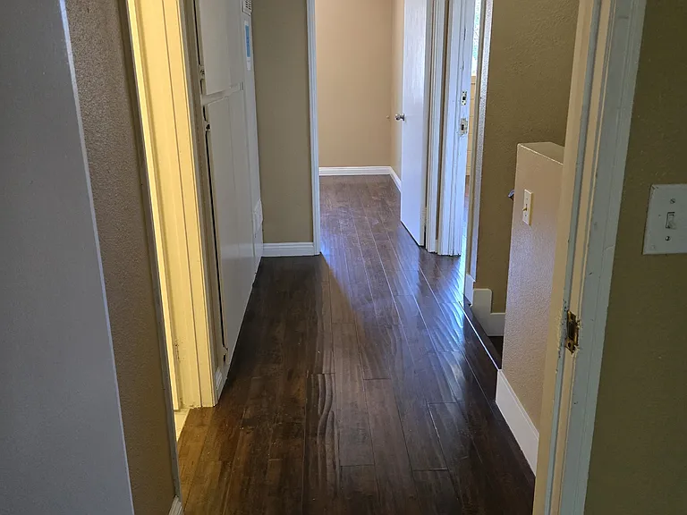 1003 W 9th St #13 — Photo 16