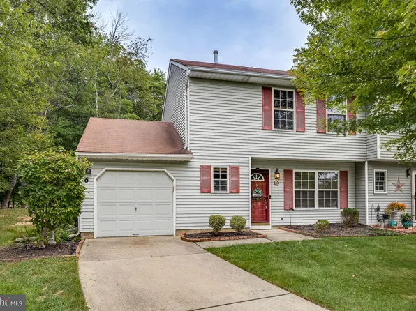 6 Winchester Ct, Bordentown, NJ 08505