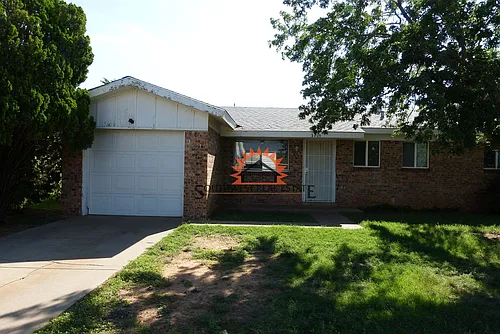 2709 Lore St Photo 1