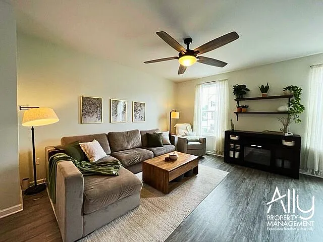 2424 Pocoson Wood Ct #1 — Photo 35
