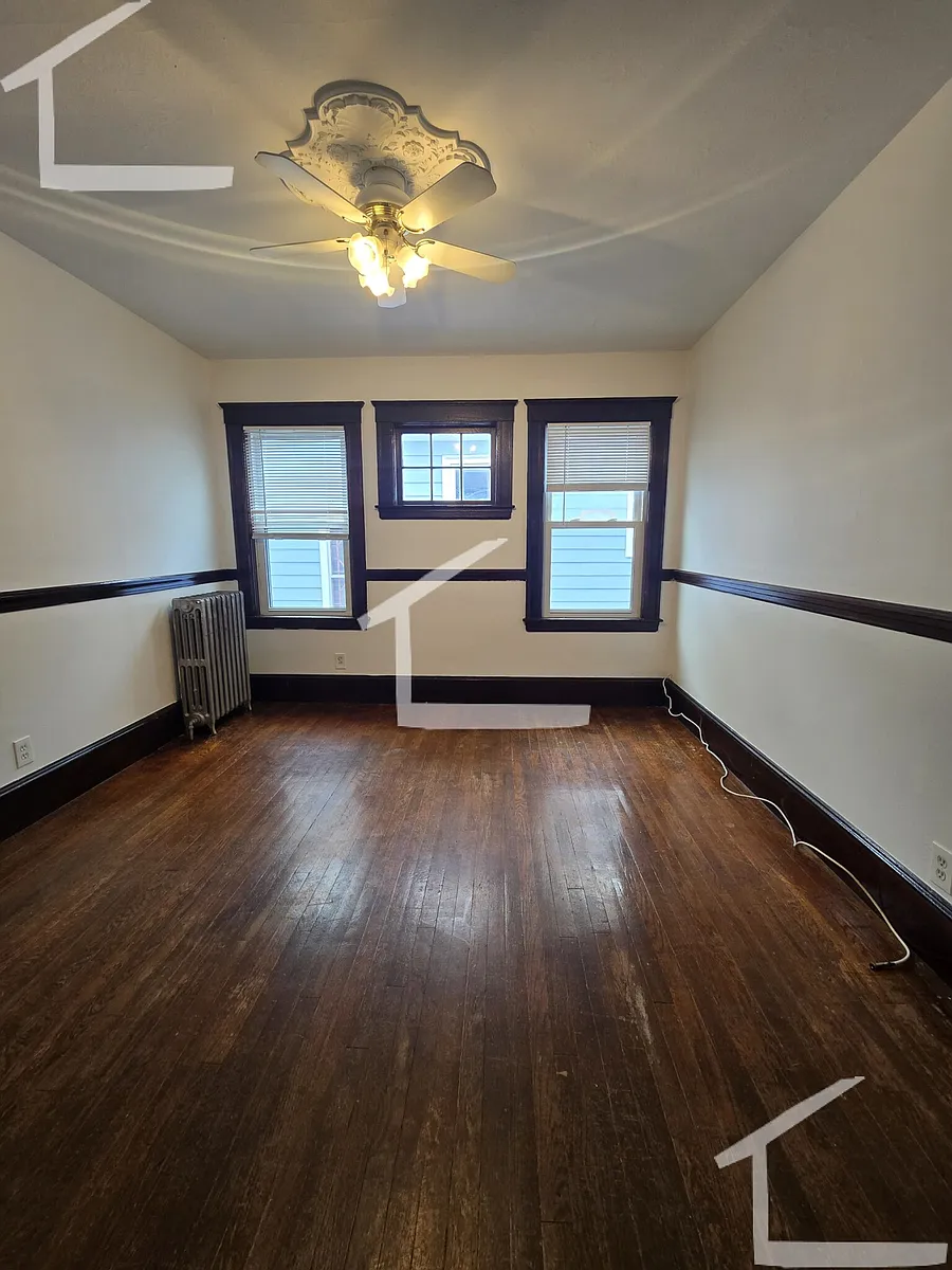 Building Photo - 63 Montcalm Ave #1