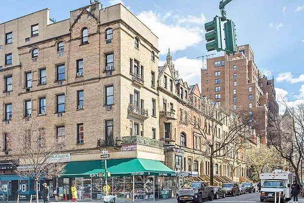 Rented by Douglas Elliman | media 17