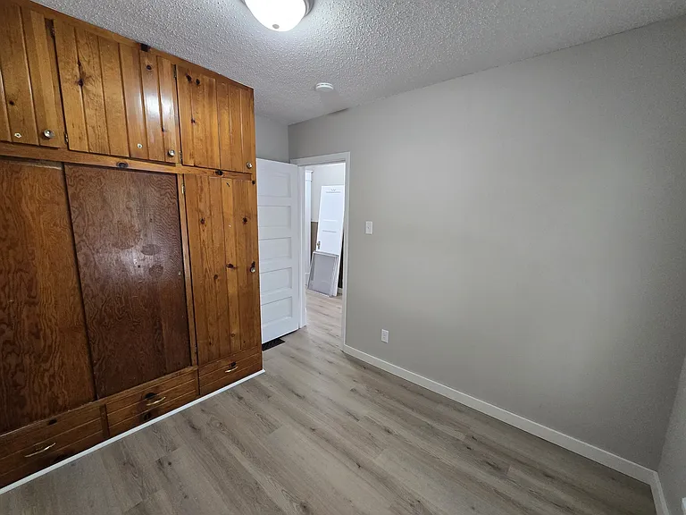 422 Baltimore St — Photo 27