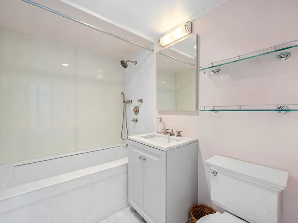 140 East 63rd Street image 17 of 22