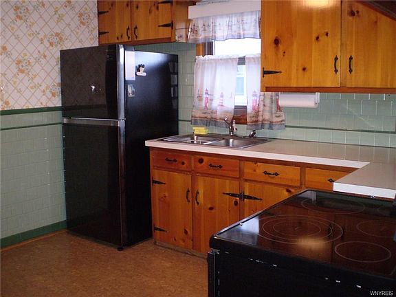 4th image of 1189 McKinley Pkwy