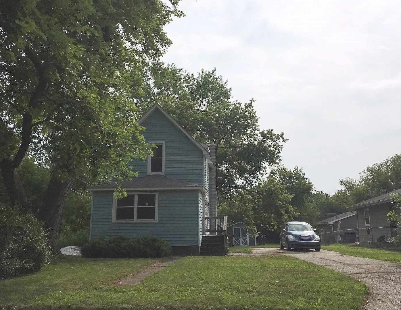 3213 Gideon Ave photo 1