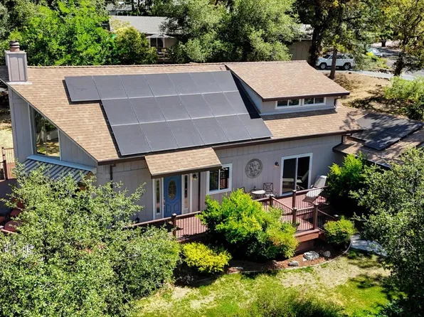 12922 Lakeshore N, Auburn, CA 95602