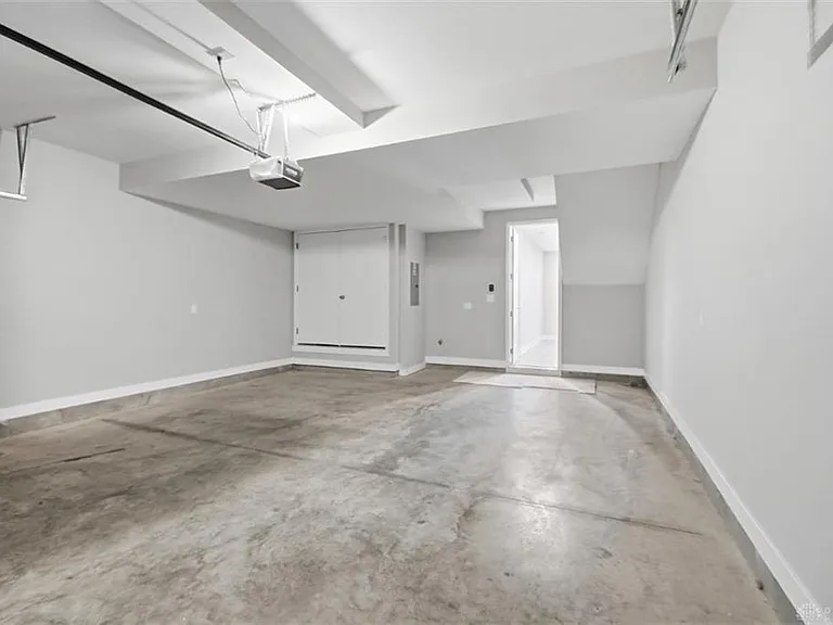 7241 Otley Dr — Photo 65