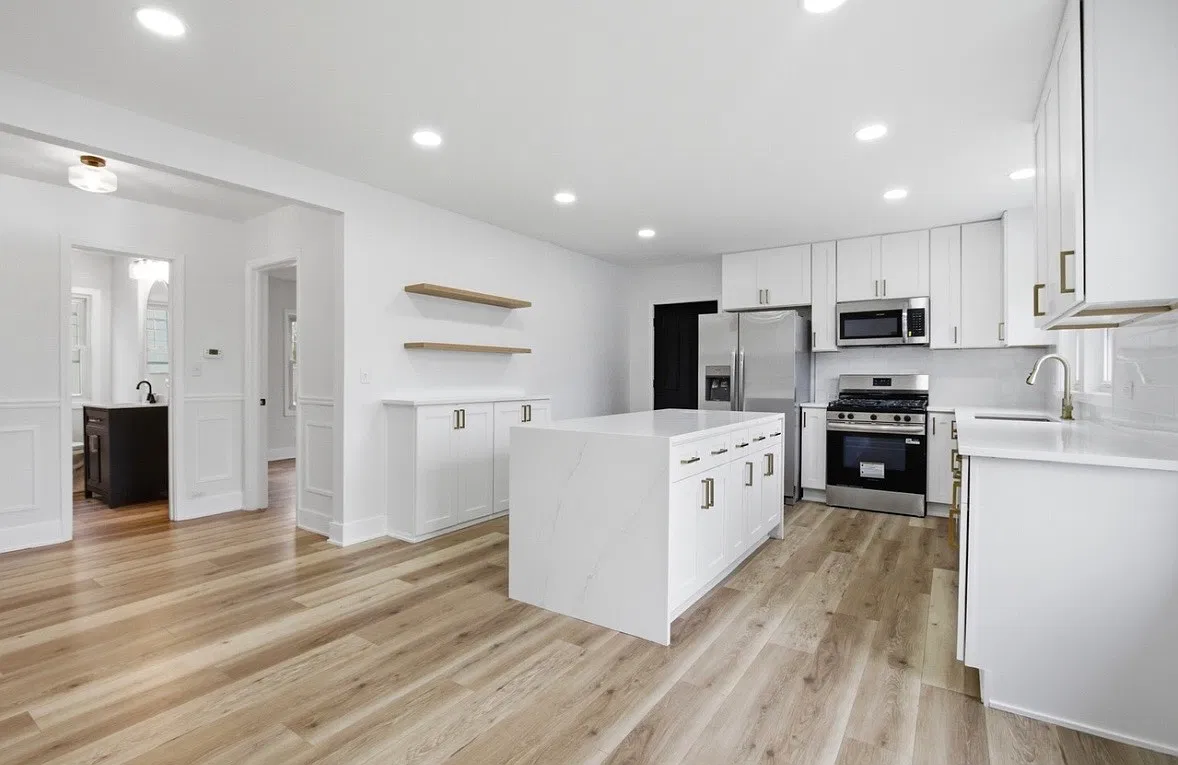 3 bed, 2232 sqft, $3,650 — Photo 2
