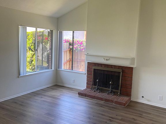 3rd image of 1925 N Cedar Creek Cir