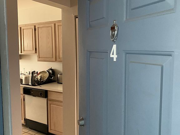 2nd image of 5203 Le Parc Dr