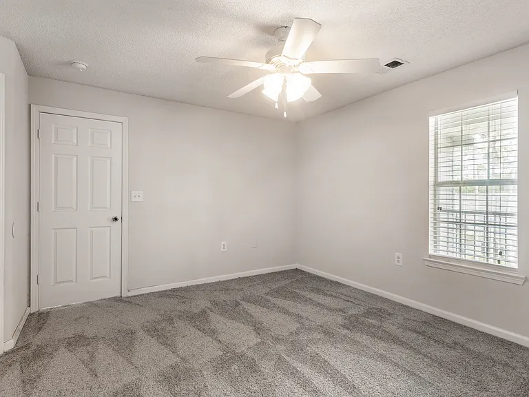 Palm Club Apartment Homes — Photo 22